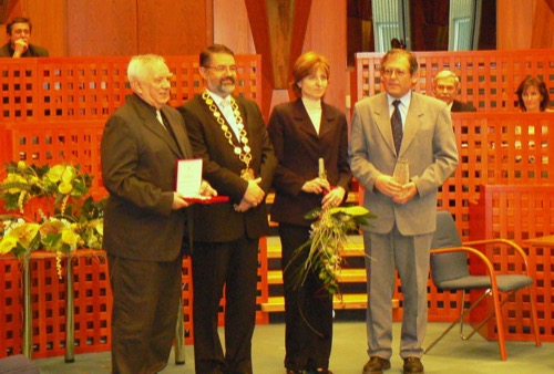 Mesto Banská Bystrica udelilo športovému kolektívu KST Lokomotíva Banská Bystrica titul Najlepší športovec mesta za rok 2008. – foto 1