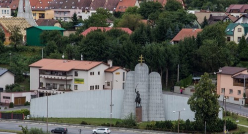 Pamätník v miestnej časti Budatín