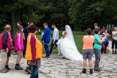Do parku sa chodili fotiť svadobné páry.