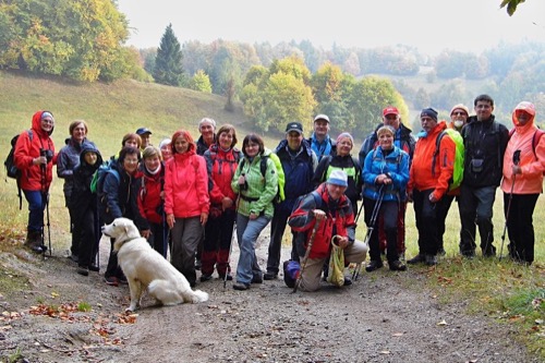 Účastníci KST Lokomotíva Banská Bystrica počas turistiky na Valné zhromaždenie klubu