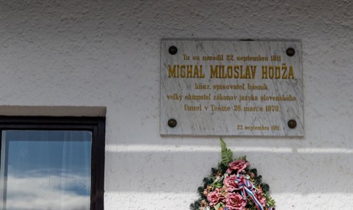 Rodný dom básnika, evanjelického kňaza a slovenského národného buditeľa Michala Miloslava Hodžu v Rakši