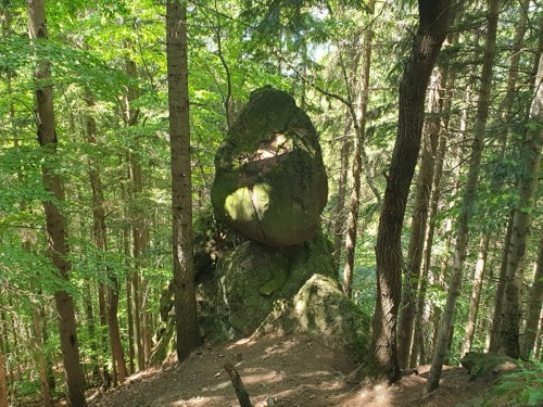 Čertova skala nad Hornými Pršanmi