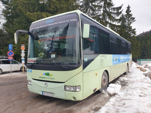 Zo Šachtičiek ideme skibusom.