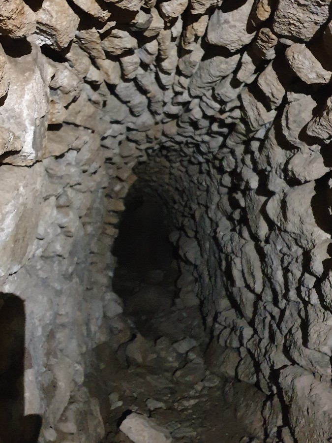 Tunel na zbernom jarku